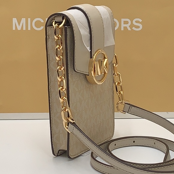 NWT MICHAEL KORS CARMEN SMALL NORTH SOUTH PHONE XBODY LIGHT SAND SIGNATURE COLOR - Picture 7 of 16